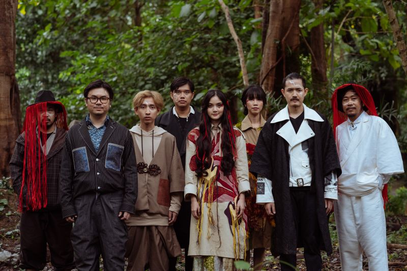 'ASIA7'วงไทยแนวAsian Pop ที่ผสมผสานเครื่องดนตรีไทย-พื้นบ้าน ปล่อยซิงเกิลล่าสุด “ถ้าเธอคิดถึงใคร