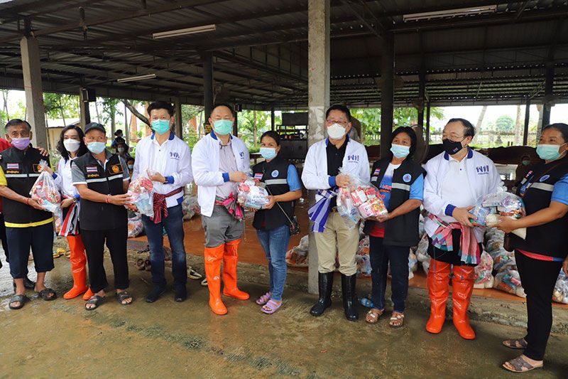'เพื่อไทย'ยกโขยงลงพื้นที่มหาสารคาม ลุยช่วยชาวบ้านประสบภัยน้ำท่วม