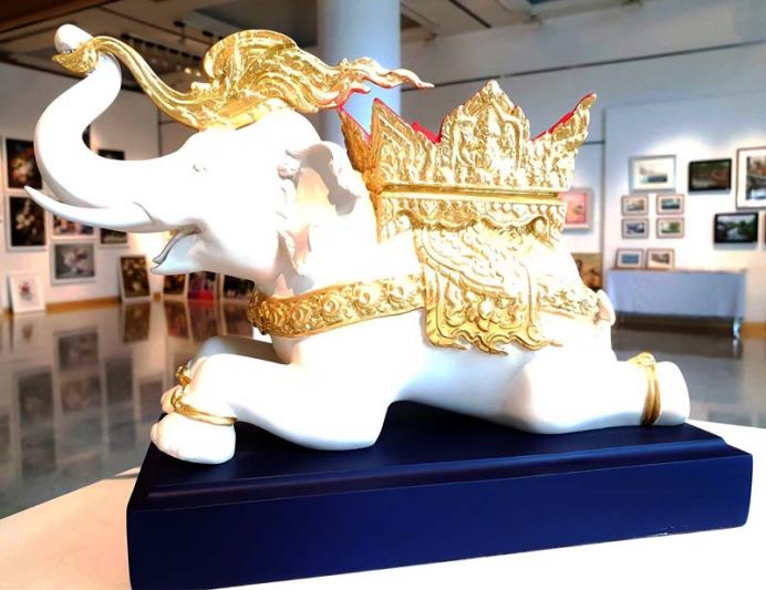 ตลาดนัดงานศิลป์ ‘Mini Art & Craft Market’ณ หอศิลป์สมเด็จพระนางเจ้าสิริกิติ์ฯ