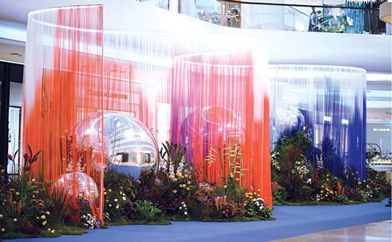 มอบความสดใสของดอกไม้  ในงาน Central Anniversary 2021