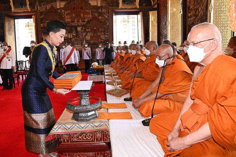 กรมหลวงราชสาริณีสิริพัชรฯ เสด็จแทนพระองค์ ถวายผ้าพระกฐิน  วัดอรุณราชวราราม
