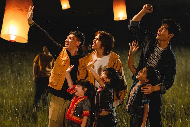 ‘โอห์ม-ฟลุ้ค’ แท็กทีม ‘ปู่จ๋าน’ บรรยายรักด้วยกำเมืองใน ‘ยืนหนึ่ง’