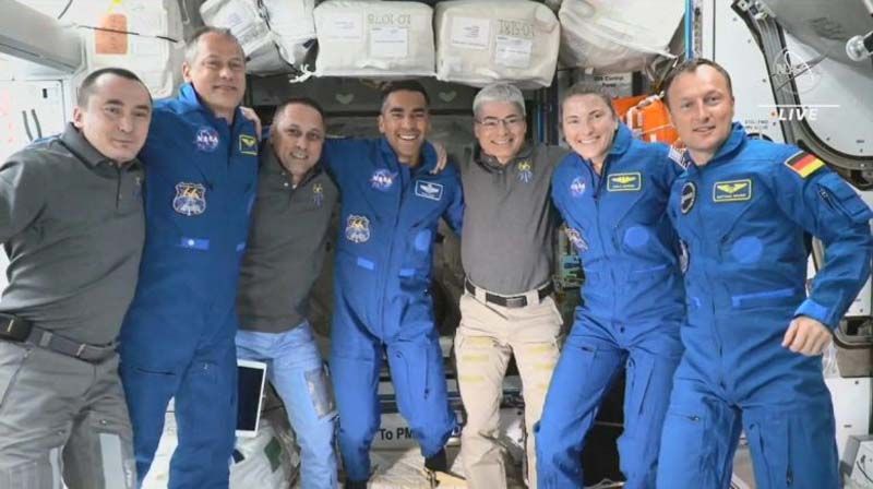Science Update : 4 นักบินอวกาศถึง ISS