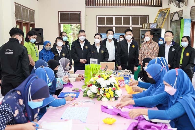 เยี่ยม'กลุ่มบ้านนาตีน' ต่อยอดผลิตภัณฑ์ชุมชน สร้างอาชีพ เพิ่มรายได้ รับนักท่องเที่ยว