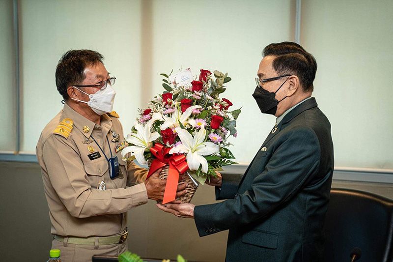 ม.รังสิต จับมือ ทต.หลักหก และชุมชน เดินหน้าพลิกโฉมหลักหก