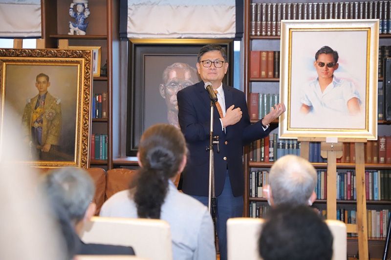 น้อมรำลึก'ในหลวง ร. 9'เปิดนิทรรศการ 'เทิดไท้องค์อัครศิลปิน' โชว์ผลงานศิลปะ 241 ชิ้นจาก 209 ศิลปินดัง