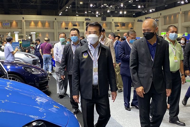 'สุริยะ'เยี่ยมชมงานมหกรรม Motor Expo ให้กำลังใจผู้ประกอบการยานยนต์