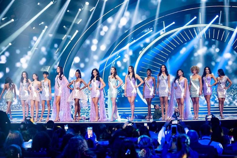 สวยออร่าพุ่ง! 80 สาวงาม Miss Universe 2021 ประชันโฉมรอบ 'พรีลิมมินารี'