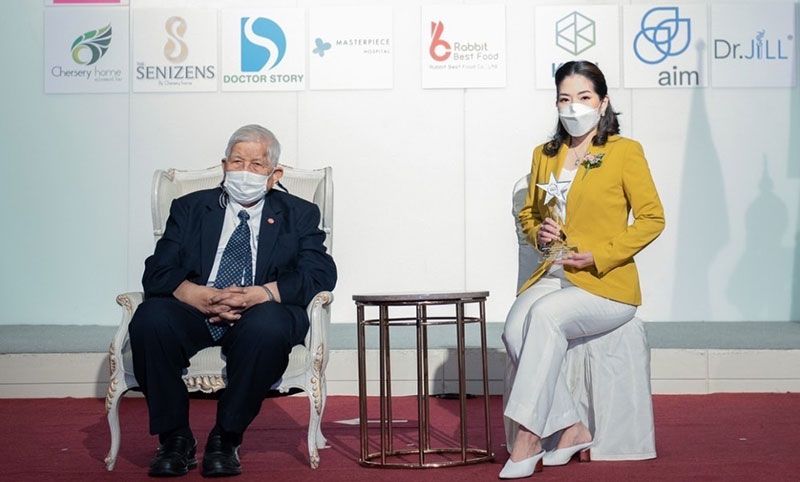 ผู้บริหารหญิงเก่งแห่งร้านสะดวกซัก‘ลอนดรี้บาร์’  คว้ารางวัล‘บุคคลตัวอย่างภาคธุรกิจพาณิชย์ปี 2021’