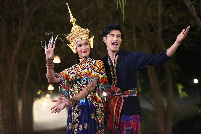 ‘วิว-พงศ์ชนก’ โชว์ผลงานศิลปะ  เผยความรัก ‘แชมป์’ ราบรื่น