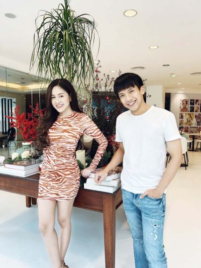 เผยโมเม้นท์ชวนสงสัยระหว่าง 'แป้งร่ำ ศิวนารี'กับ'เต๋า ภูศิลป์'