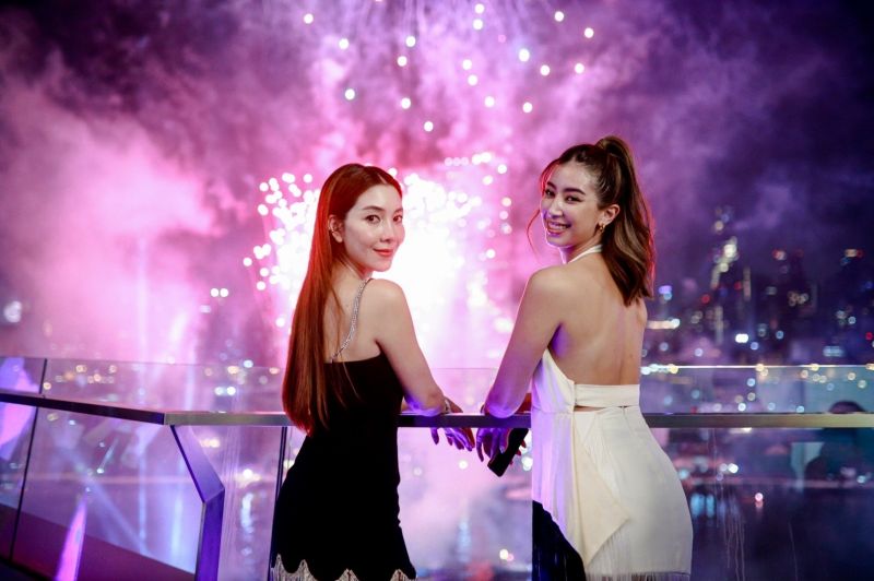 'วุ้นเส้น-มิ้นต์ ชาลิดา'นำทีมเคาท์ดาวน์ต้อนรับปี 2022 'ซิปเม็กซ์ เอ็กซ์คลูซีฟ ดินเนอร์'