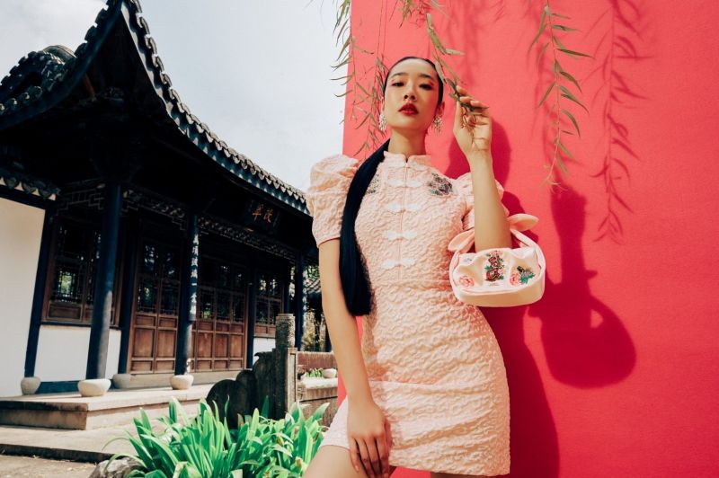 ต๊าซเกินต้าน! 'ออกแบบ - กระทิง'ร่วมถ่ายทอดคอลเลกชันJaspal Chinese New Year