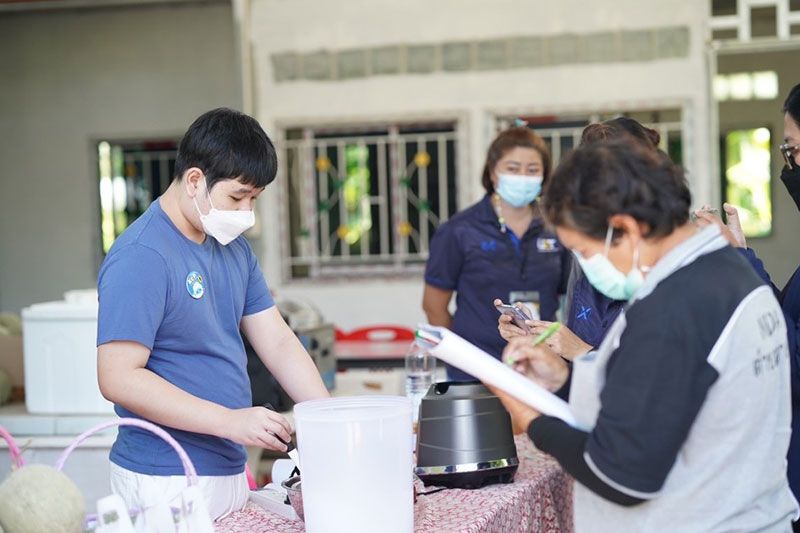 ‘เคน-คณิน สิริมนตาภรณ์’ เจ้าของแบรนด์ไอศกรีมโฮมเมด แบบอย่างเยาวชนจิตอาสา ‘โครงการมหาวิทยาลัยสู่ตำบล’