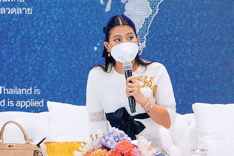 ‘เจ้าฟ้าหญิงสิริวัณณวรีฯ’ทรงเปิดงานพร้อมเสวนาวิชาการ  THAI TEXTILES TREND BOOK Autumn/Winter 2022-2023  เทรนด์บุ๊ก ถ่ายทอดองค์ความรู้ เทรนด์ ที่ทรงรับหน้าที่บรรณาธิการบริหาร