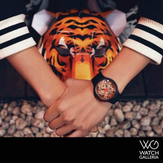 สีมงคล เพิ่มความปัง เสริมความเฮง กับ ‘ดร.อาจารย์คฑา ชินบัญชร’