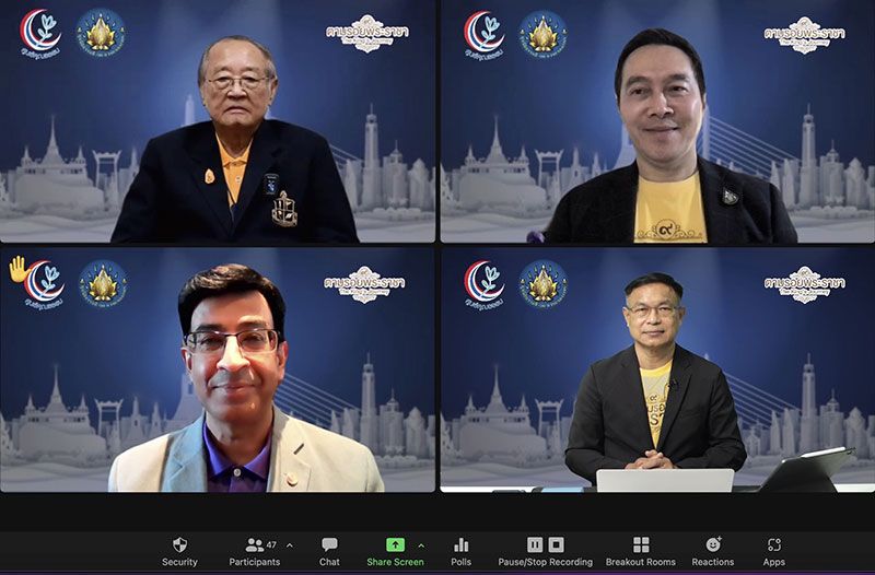 ดร.สุเมธ แนะคนไทยอยู่รอดอย่างยั่งยืน ในการอบรมวิทยากรส่งเสริมคุณธรรม ‘ตามรอยพระราชา’