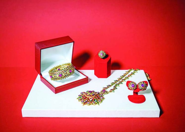สัมผัสมนต์เสน่ห์เครื่องประดับไทยสุดวิจิตร  ‘Bejeweled in Thai Style’ ณ ไอคอนคราฟต