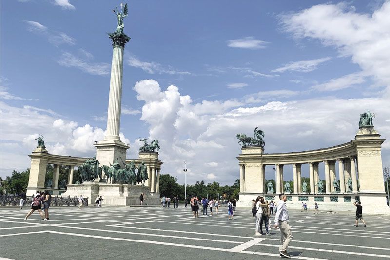 แหวกฟ้าหาฝัน : เยือนอนุสาวรีย์วีรบุรุษ