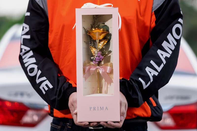 เซอร์ไพรส์วาเลนไทน์สุดว้าว !!! ดอกกุหลาบทองคำบริสุทธิ์ 99.9%