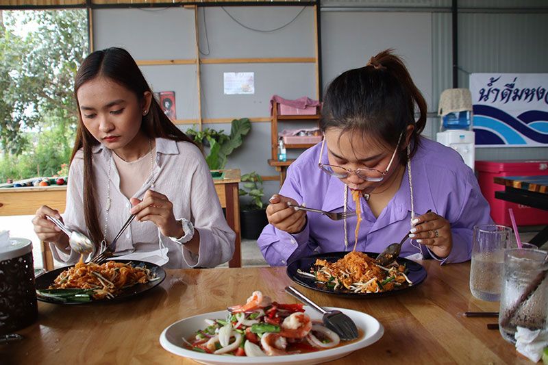 สกู๊ปพิเศษ : ผัดไทยมันกุ้ง E-ปริก น้ำปรุงมันกุ้งสูตรเด็ด 1 เดียวในพิษณุโลก