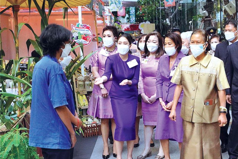 กรมสมเด็จพระเทพรัตนราชสุดาฯ สยามบรมราชกุมารี  ทรงเปิดงาน‘เทศกาลนํ้ามันเมล็ดคามีเลีย ภัทรพัฒน์’