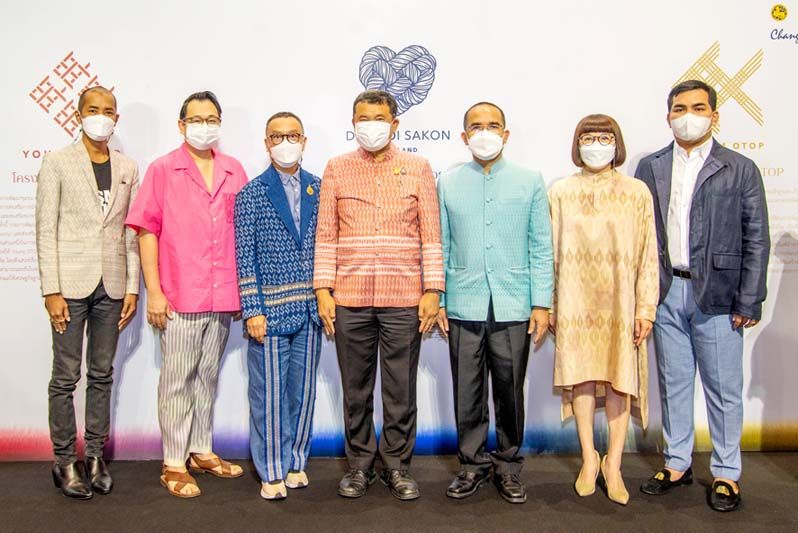 กรมการพัฒนาชุมชน จับมือ ไอคอนคราฟต์ หนุนผู้ประกอบการ   โชว์ผลงานผลิตภัณฑ์ผ้าและเครื่องแต่งกาย Premium OTOP
