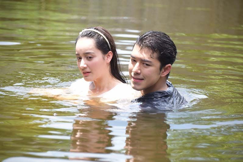 ‘โมนา-อมลรดา’ สลัดภาพสาวหวานพลิกร้าย  ปลื้ม ! กระแส ‘สร้อยสะบันงา’