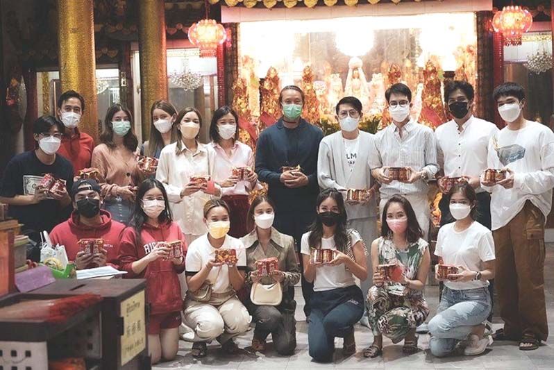 เสริมความปัง!‘หมอเอก’ยกทัพเซเลบฯ-ดาราดัง  ร่วมพิธี‘ยืมเงินคลัง’