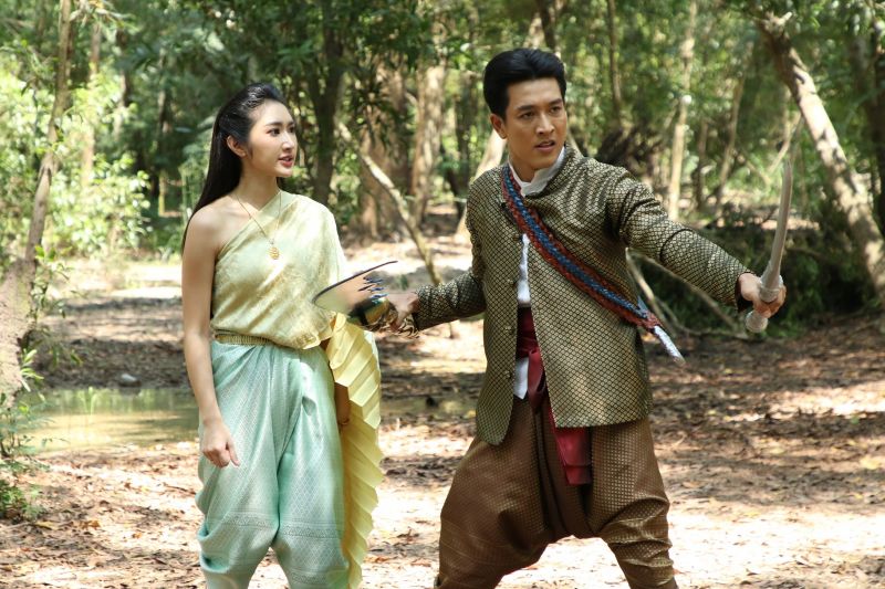 'กอล์ฟ-ยีน' เปิดศึกปะทะ 'กิก'แย่งดาบนทีประทาน หวังคุมอำนาจ ครองโลก