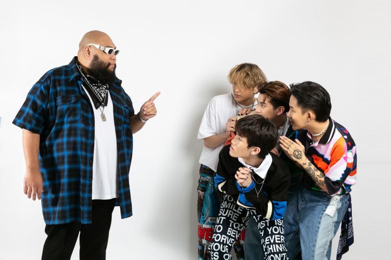 'BADNEWS'ของศิลปินTHB Ft. F.HERO