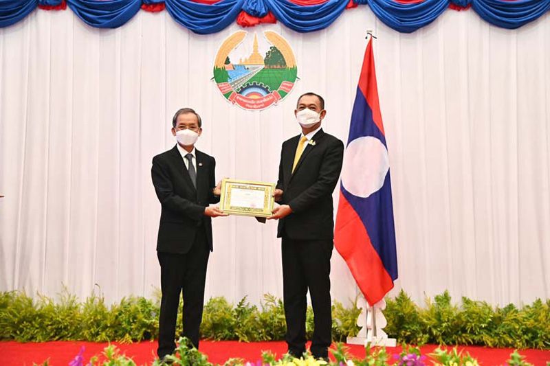 ลาวมอบประกาศเกียรติคุณสูงย้องยอแด่'เฉลิมชัย'ในวาระ 70 ปีความสัมพันธ์ลาว-ไทย