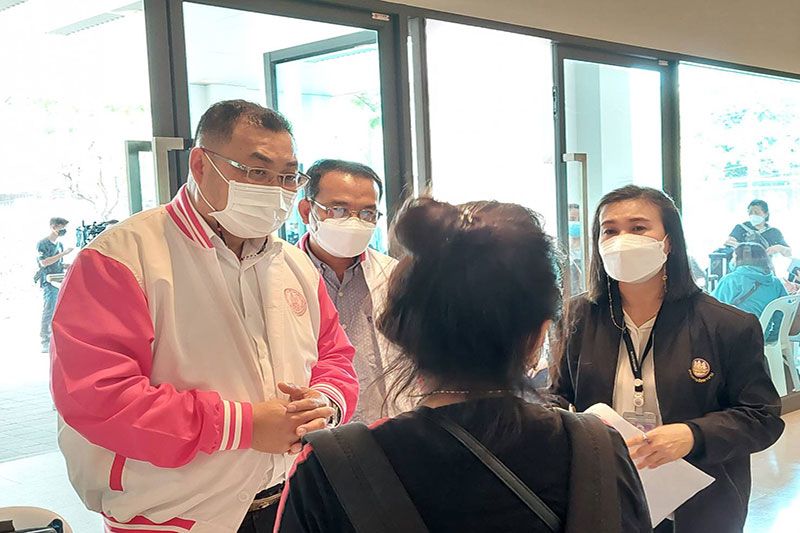 พม. ช่วยเหลือคนไทยจากยูเครน กลับภูมิลำเนา