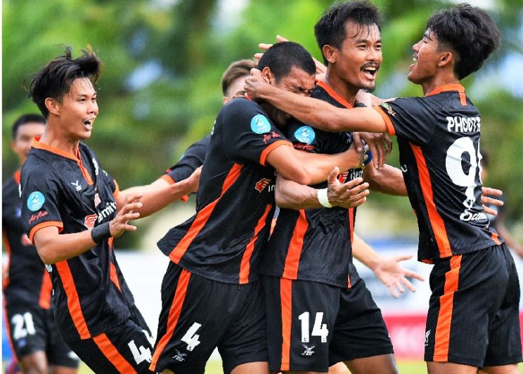 แข้งเทพคัมแบ็คกดกว่างโซ่ง – ต่อพิฆาตชนะราชันมังกร