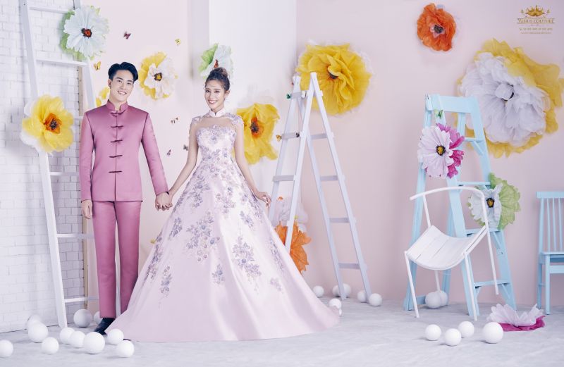 วนัช กูตูร์ จัดทำคอลเลกชันพิเศษให้คู่รักวัยรุ่นสุดหวาน 'วิคเตอร์ -พิกเล็ท' ขึ้นปก Bride Magazine