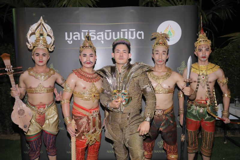 ตะลึง!'หมอปลาย'นำพิธีเบิกเนตรท้าวเวสสุวรรณ 'ฌาร์ม'โชว์มวยยักษ์ ปะทะ 'เก่ง-ธชย'ร่วมร้องรำถวาย
