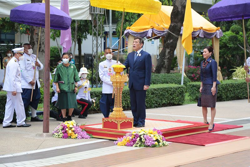'ในหลวง-พระราชินี'เสด็จฯเปิดอาคารนวมินทรบพิตร 84 พรรษา รพ.ศิริราช