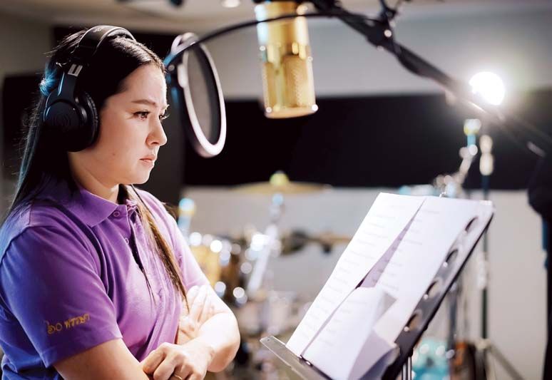 ‘Sweat and Smile’ บทเพลงเฉลิมพระเกียรติ  กรมสมเด็จพระเทพรัตนราชสุดาฯ สยามบรมราชกุมารี