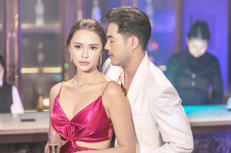 'แพทริเซีย' สวยเลือกได้ 'เกรท-ท็อป' แย่งกันจีบ