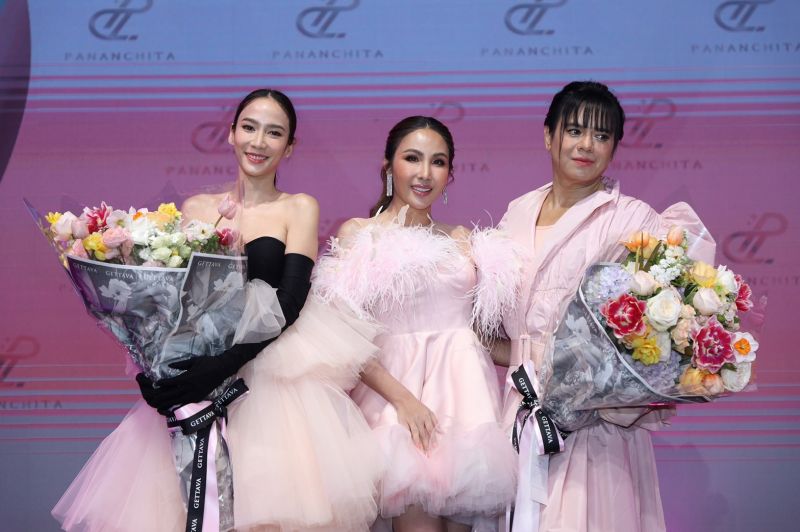 สวยปัง! กินกันไม่ลง'อั้ม พัชราภา'ควง'เอ ศุภชัย' รับพรีเซนเตอร์คู่ครั้งแรก