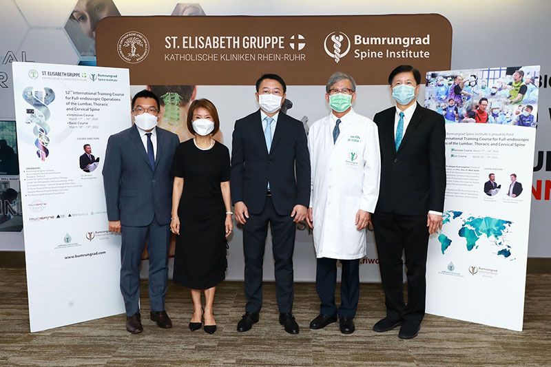 สถาบันกระดูกสันหลังบำรุงราษฎร์  จัดเวิร์กช็อปผ่าตัดกระดูกสันหลัง