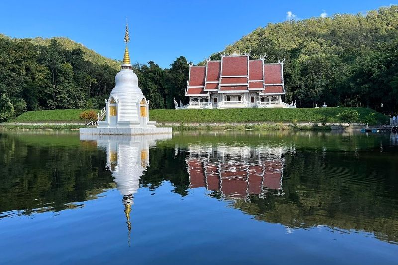 เชิญร่วมทำบุญสร้างถนนทางออก ทางเดิน เสาไฟ ซุ้มประตูทางออก วัดป่าวังศิลา