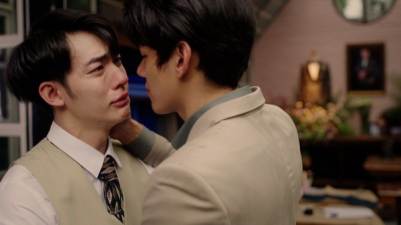'แชป'เคลียร์ใจ 'กรีน'จูบปากเปื่อย  ส่งท้าย ซีรีส์ 'สูทรักนักออกแบบ'เอาใจสายวาย