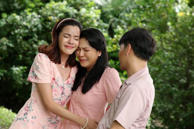 'จูน'โหยหาไออุ่น โผกอด 'โอ'ทั้งน้ำตา 'จอย'ปลดล็อคโซ่ตรวนในใจปล่อยโฮดราม่า น้ำตาท่วมจอ!