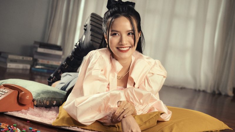 น่ารักเกินไปมั้ย! 'แพงพัทธนันท์'เสิร์ฟความสดใสฟีลแอบชอบในเพลง 'สมมุติว่า'ซิงเกิลใหม่