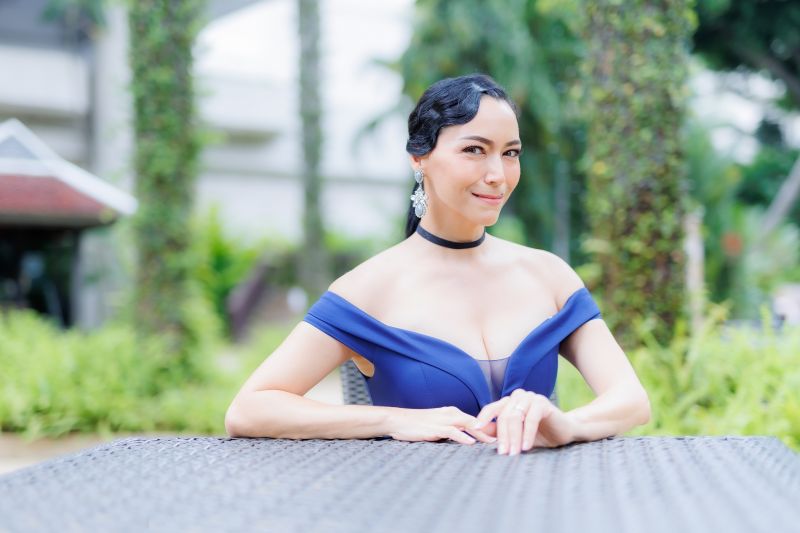 'ลอร่า ศศิธร'ก้าวสู่บทบาทผู้เชี่ยวชาญด้านการพูดในที่สาธารณะและบุคลิกภาพ