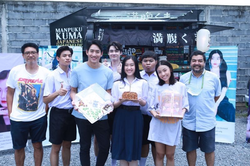 เซอร์ไพรส์!วันเกิด 'อ๊ะอาย 4EVE'ยกเค้กอวยพรกลางกองละคร'ครูเพ็ญศรีกับเลดี้ปอบ'