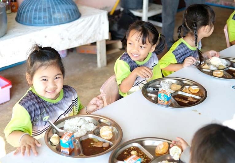 โพลศุภนิมิตฯเผย ‘การศึกษา’  เหตุผลที่คนไทยอยากช่วยเด็กยากไร้