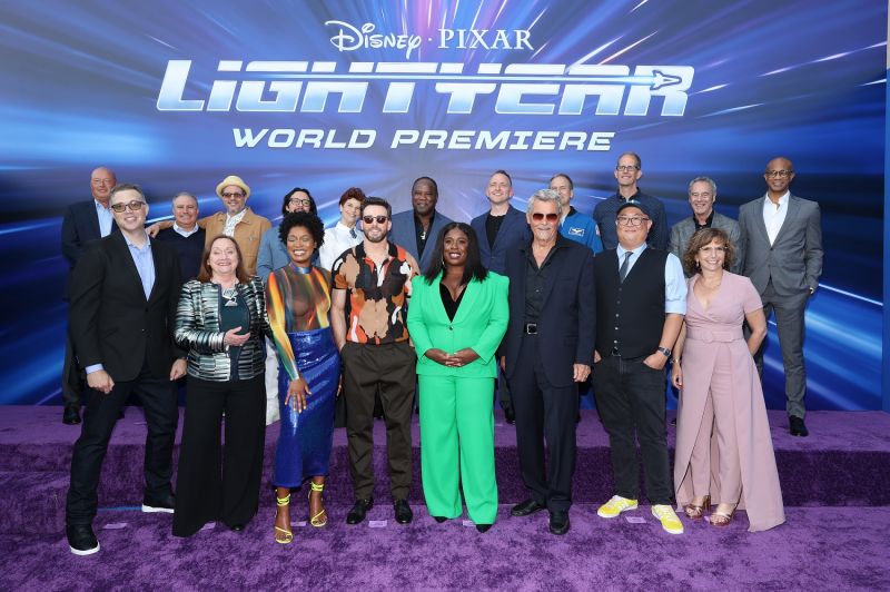 'คริส อีแวนส์'นำทัพนักแสดง ร่วมงานเปิดตัวภาพยนตร์Disney & Pixar’s Lightyearบัซ ไลท์เยียร์