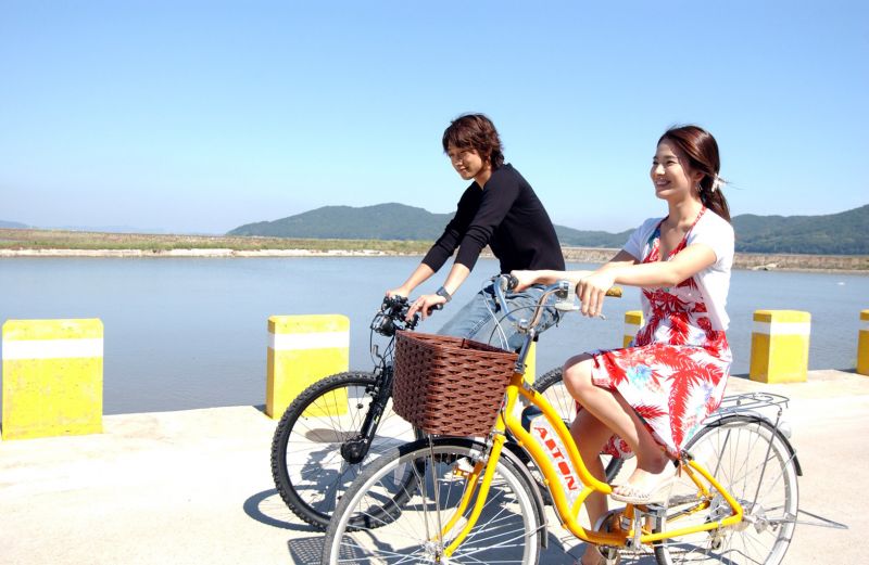 แฟน'เรน – ซองเฮเคียว'เตรียมเฮ!การกลับมาของซีรีส์ดังในตำนาน'สะดุดรักที่พักใจ Full House'